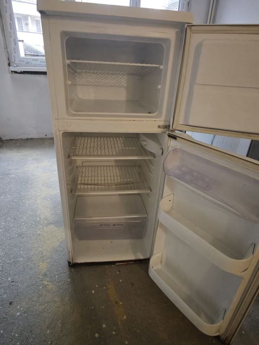 Хладилник Zanussi Височита 120 см.