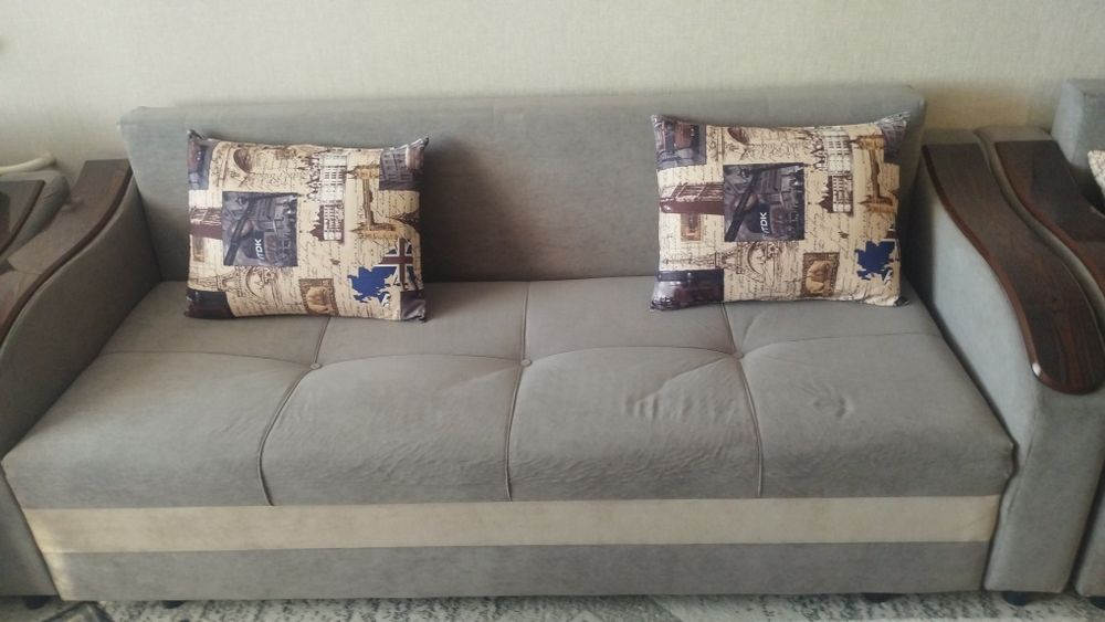 Диван и два кресла