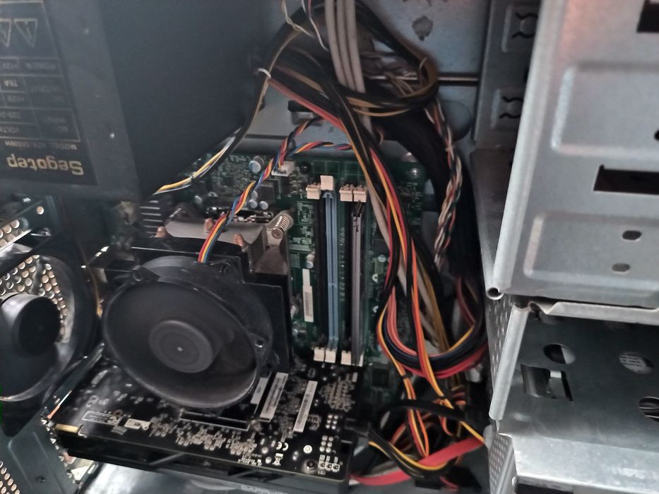 Vând kit Intel core i7