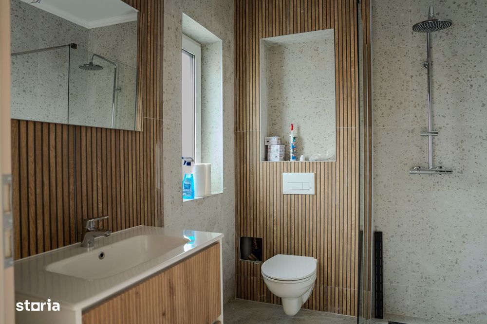 De Vânzare Duplex În Cartierul Izvor