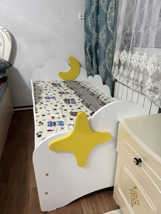 продам кровать детскую в отл сост