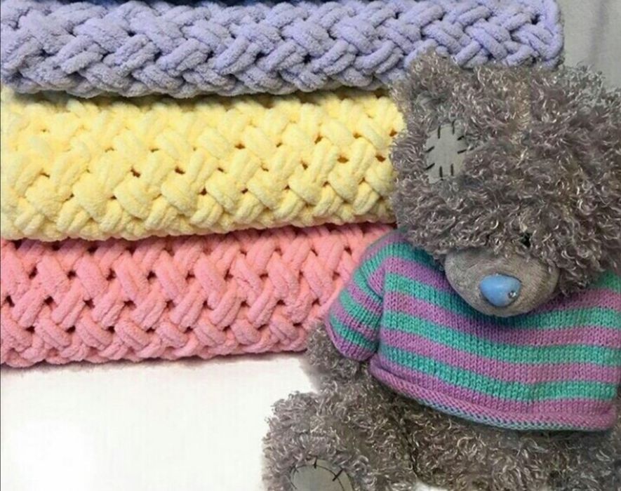 Ръчно плетено бебешко одеяло