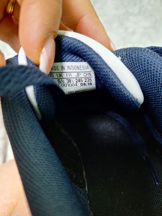 Adidas обувки 38.5