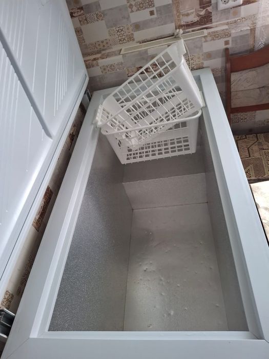 Продам морозильную камеру