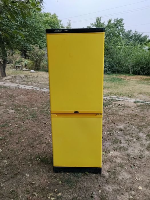 Продам двухкамерный холодильник Stinol