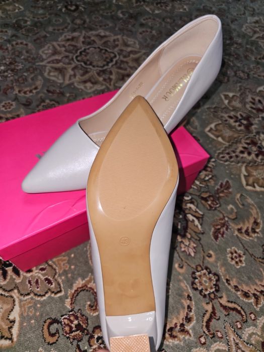 Продам Туфли новые