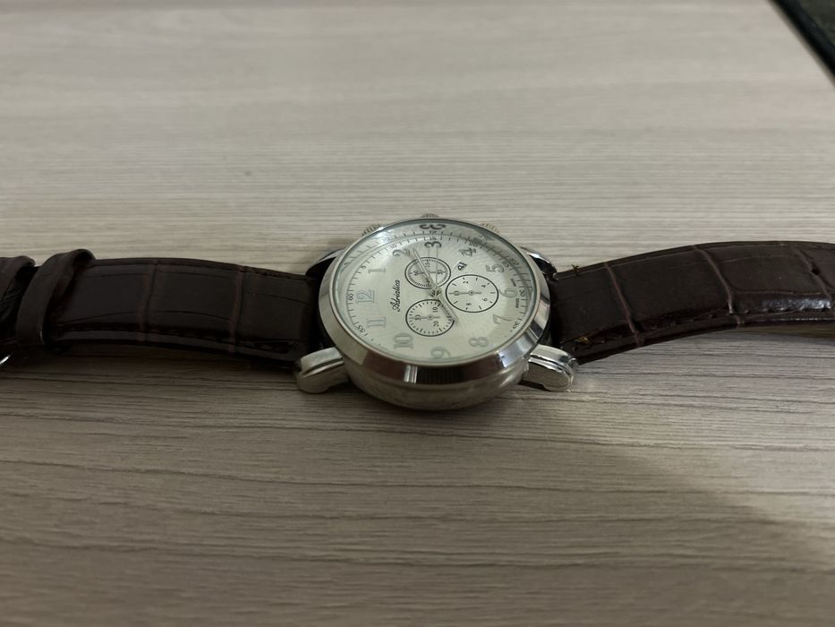 Швейцарские часы Adriatica