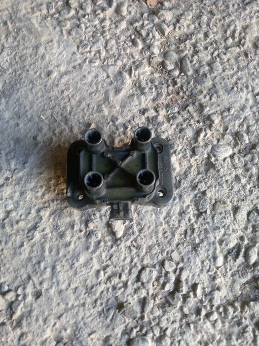 Вентилятор и катушка зажигания.