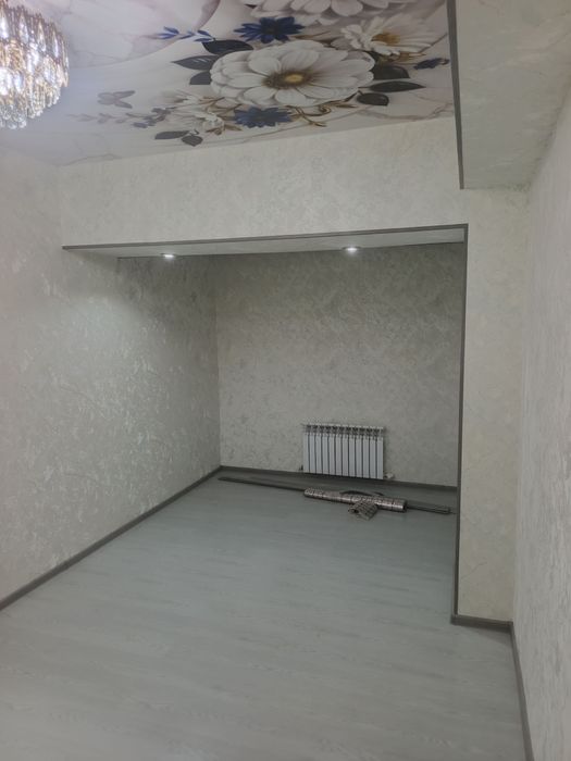 Ekskvatirniyda 7 etajli liftli domning 5 etajida yevro tamir uy sotila