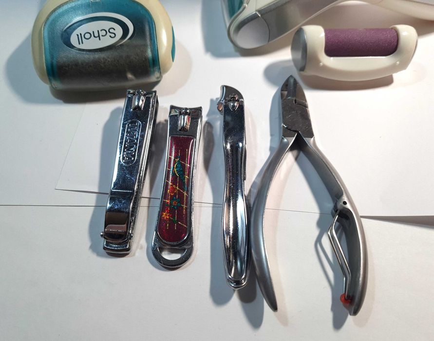 2 pile electrice pentru talpă și călcâie + accesorii pedichiură