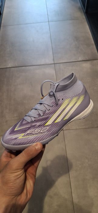 Футболни обувки (стоножки/бутонки) adidas