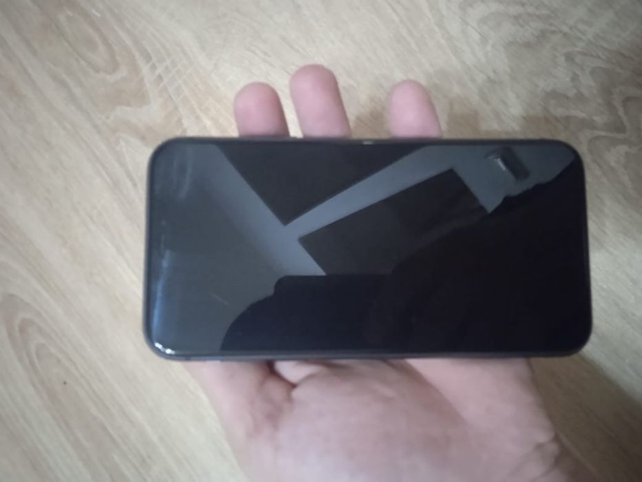 Айфон   11  64 гб