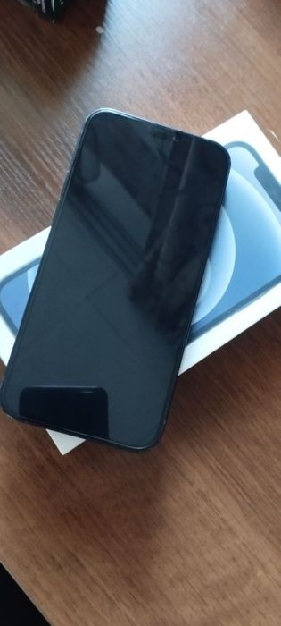 Айфон 12 продам или обменяю