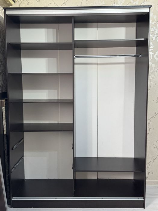 Мебель для спальни  и прихожей…