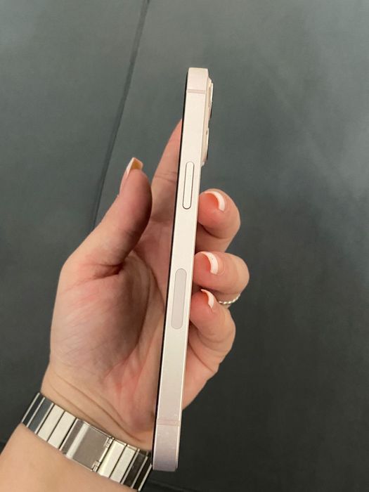 Продам айфон 13 256 гб