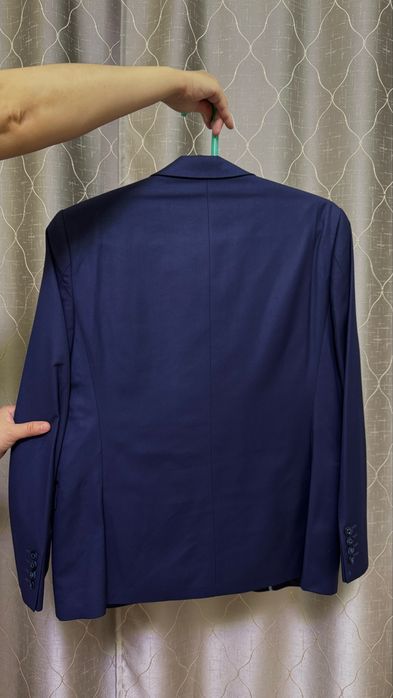 Продам мужской костюм