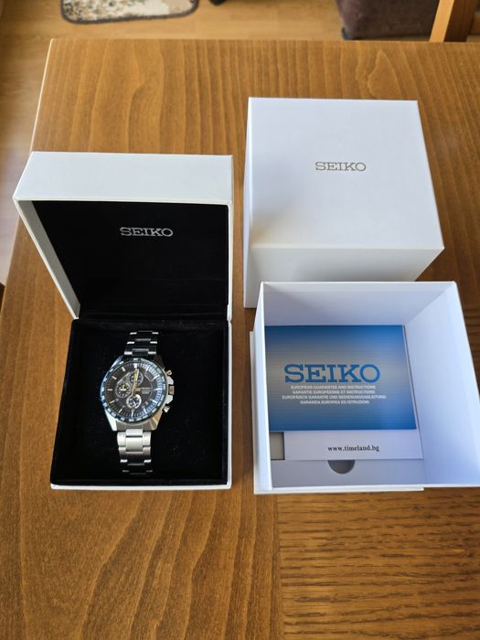 Продавам часовник Seiko Sports.