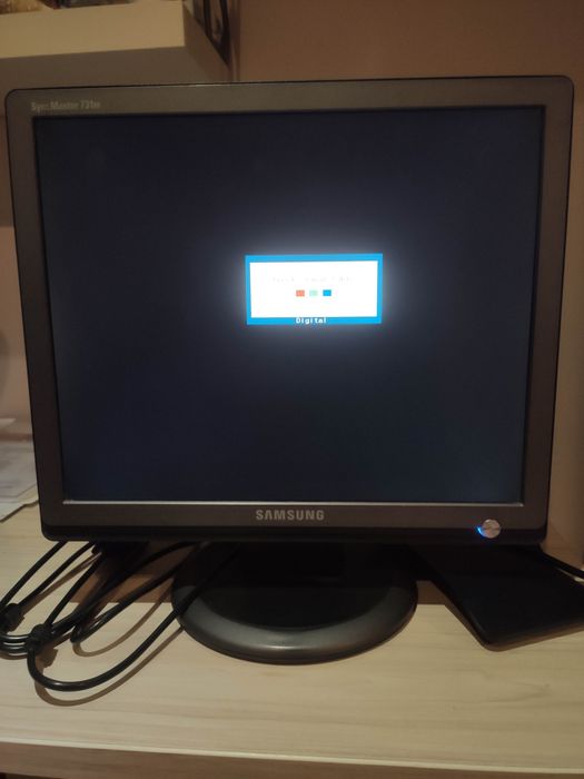 Монитор Samsung 731 bf