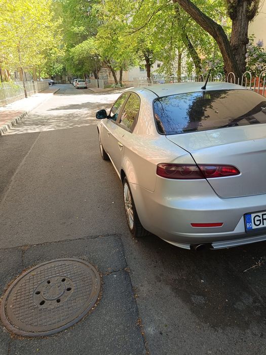 Vând  Alfa Romeo 159