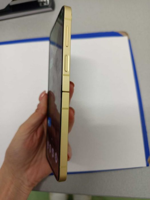Samsung Zflip 6 като нов