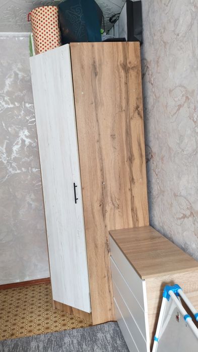 Угловой шкаф, продаем срочно