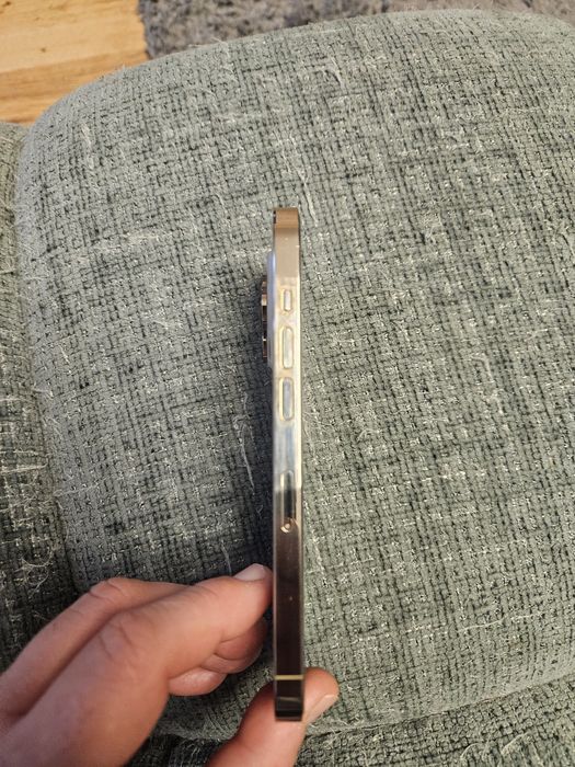 Iphone 14 pro gold 1 TB