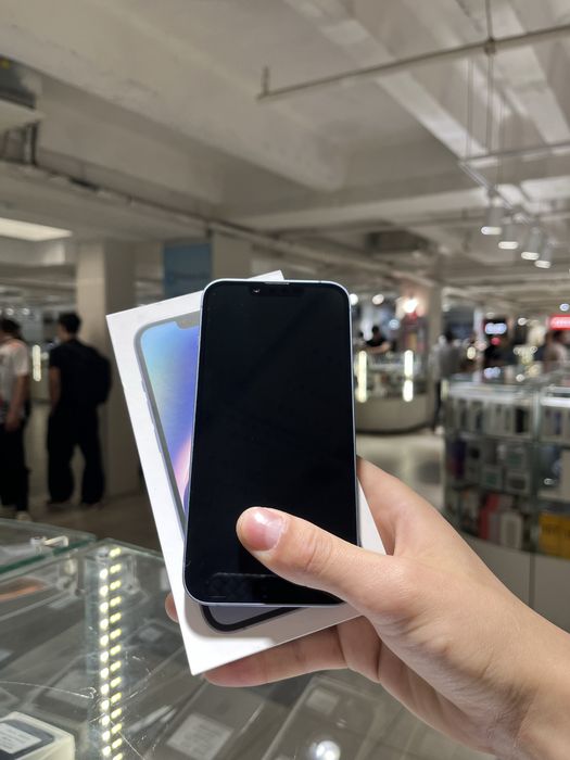 Iphone 14 blue
