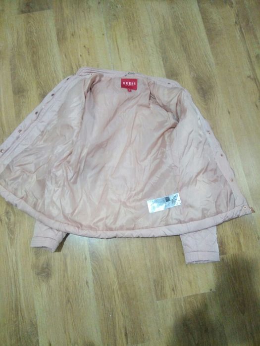 Geaca damă Guess roz pudră mărimea S