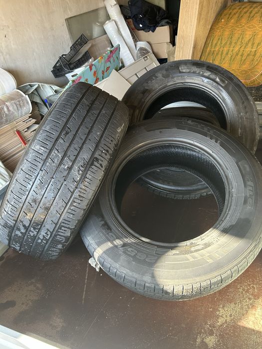Продам комплект летней резины 265/65 R17