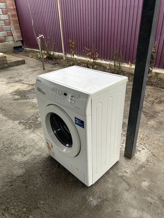 Продам стиральную машину