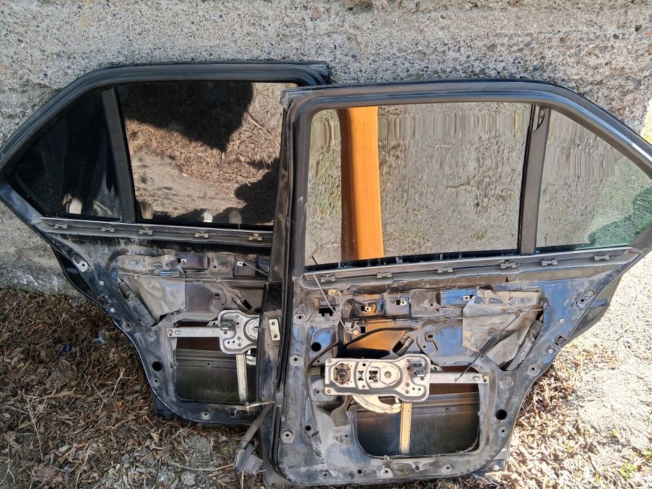 Продам двери на бмв е34