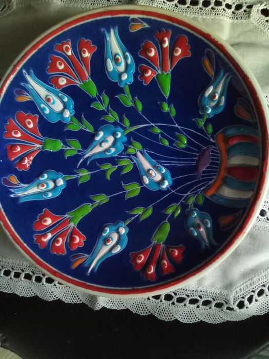 Ръчно рисувана керамична чиния