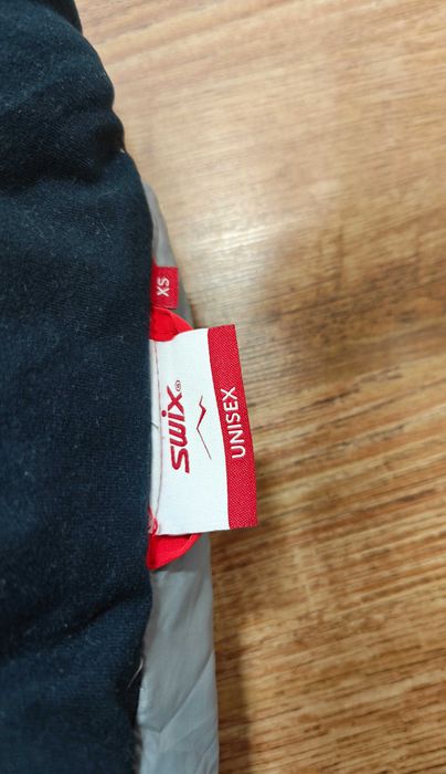 SWIX 700 Down Дамско червено яке с пух и каулка размер XS