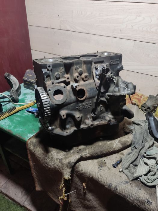 Продаю блок двигателя