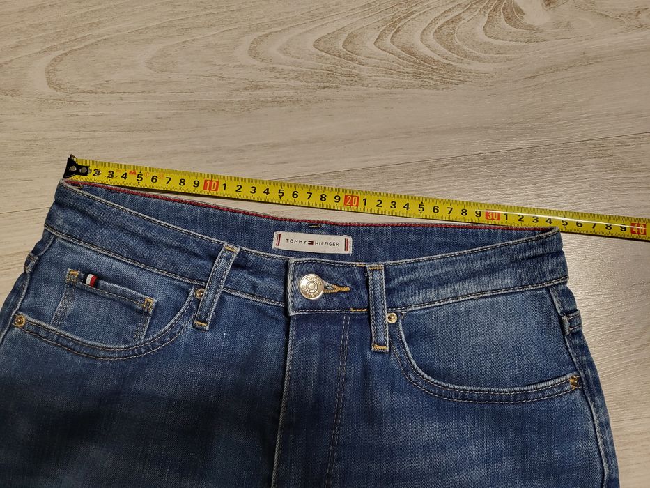 Blugi Tommy Hilfiger, mărime S(26×30), impecabili