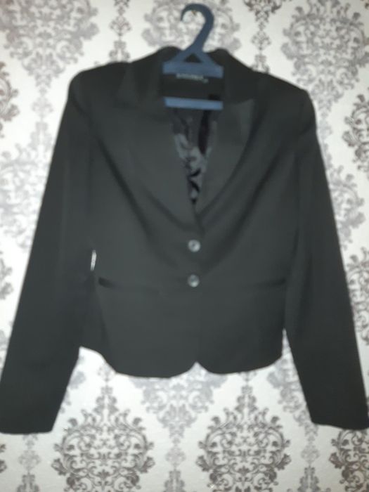 Продам офисный костюм