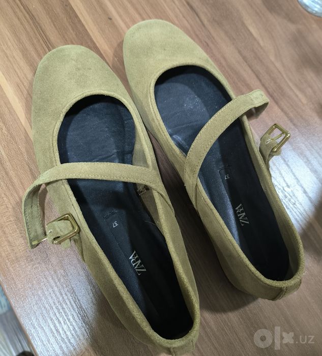 Балетки из натуральной замши от Zara