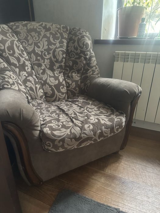 Продам диван с креслом