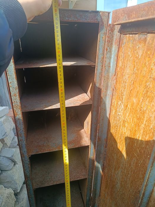 Сейф металлический