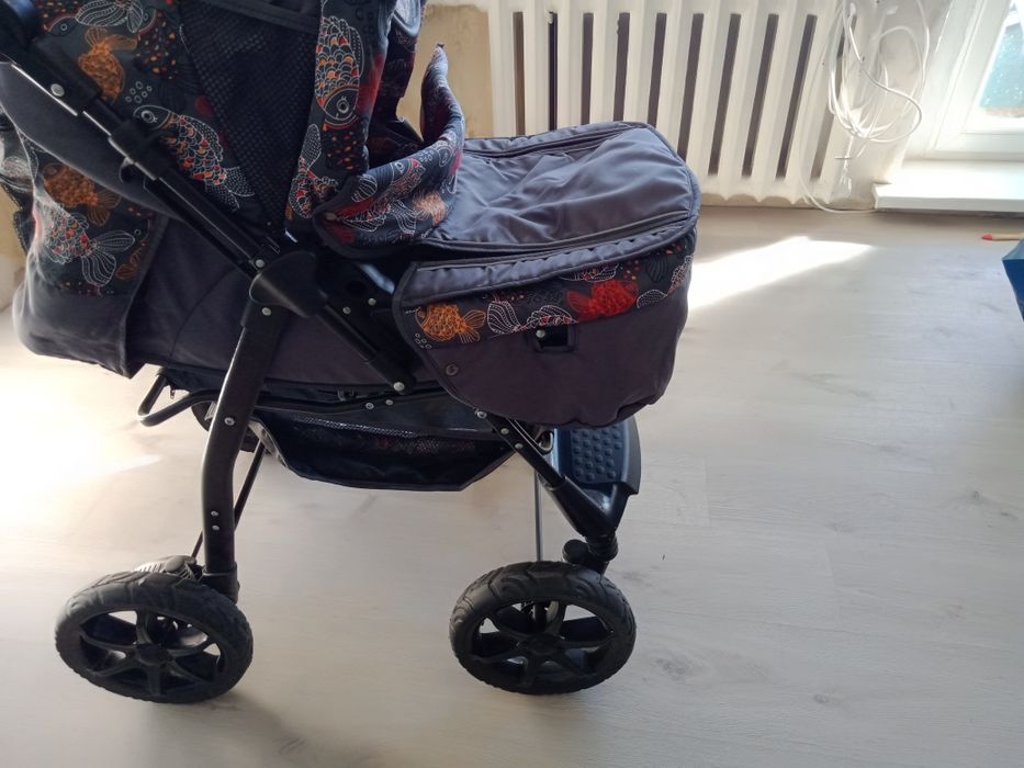 Коляска со всеми комплектующими