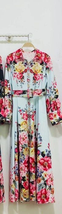 Продается 2 новые красивые платье. Пр Пекин.