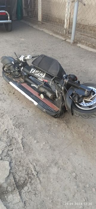 Электросамокат HUGO