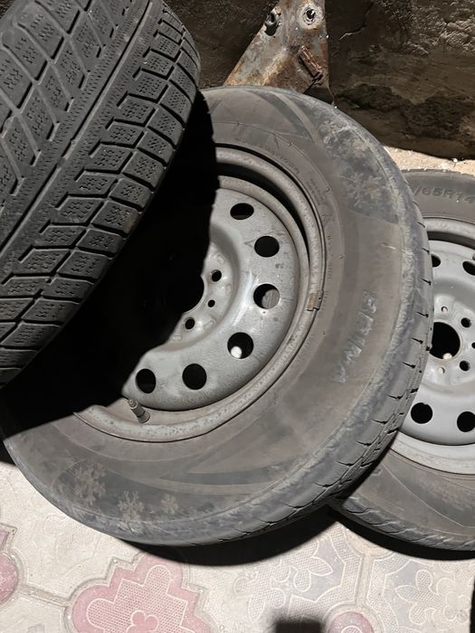 Продам диски с шинами Р14