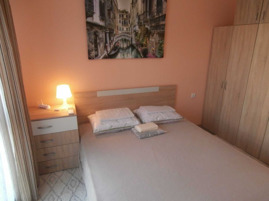 Дава се под наем Двустаен апартамент в Варна, Бриз - 81 кв.м за 600 € - Снимка #2