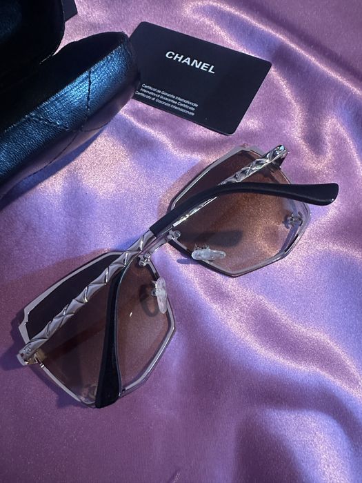Слънчеви очила на Chanel