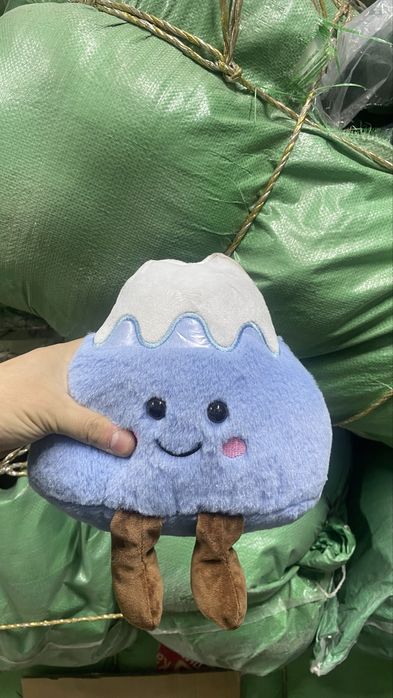 Продам игрушки 25-30см