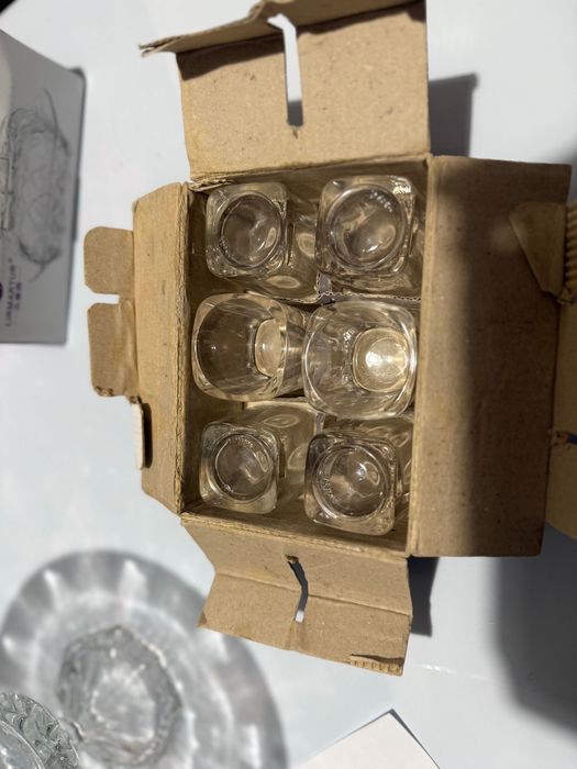 Посуда разная в хорошем состоянии