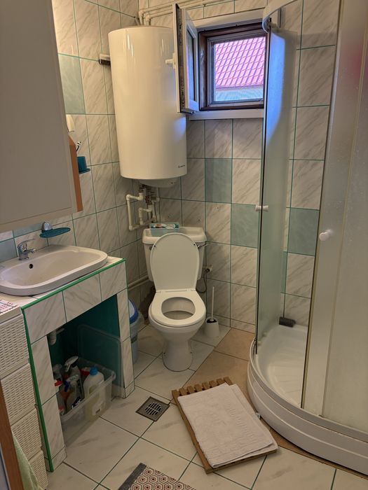 Vand casa de vacanta