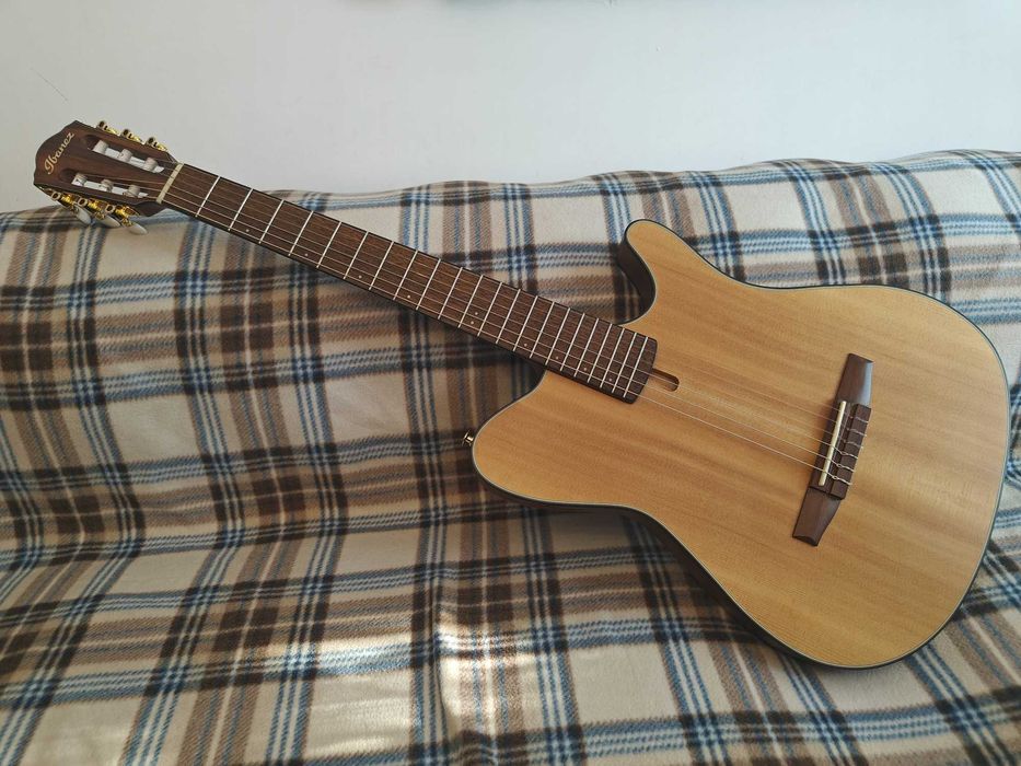 Chitară electro clasică cu pickup Ibanez FRH10N-NTF (Natural Flat) Acoustic Electric Nylon Guitar (Tim Henson - Polyphia)