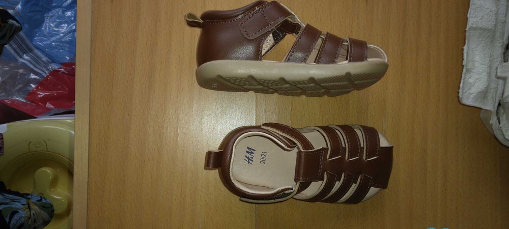 Sandale H&M unisex marime 20